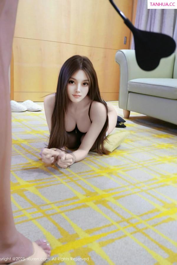   [XiuRen]高清写真图 2025.04.08 No.10121 杨幂幂 足球比基尼第12张图片